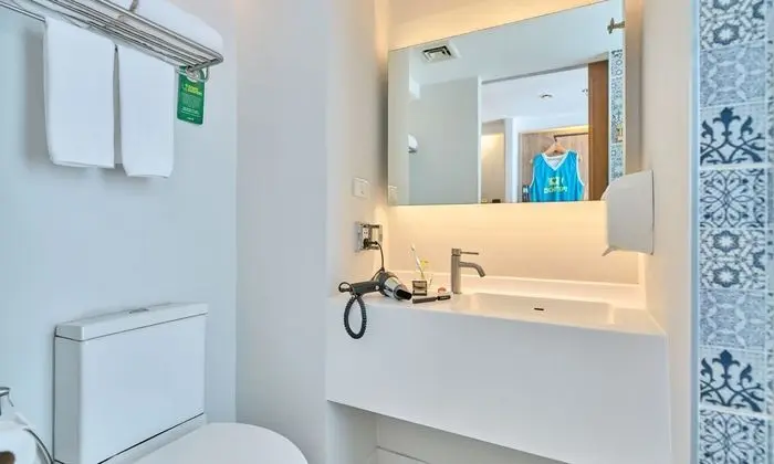 Junior Tek Büyük Yataklı Oda