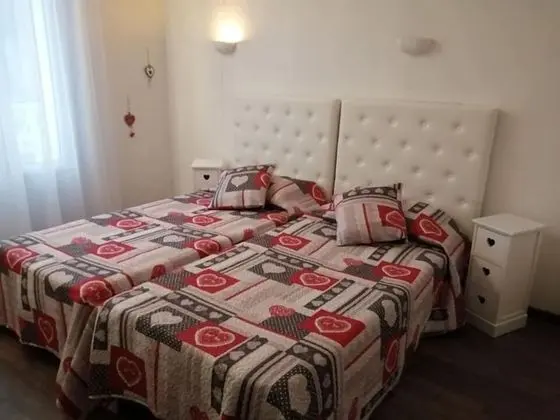 Tek Büyük veya İki Ayrı Yataklı Oda