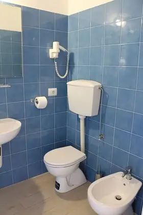 Tek Büyük Yataklı Oda, Özel Banyo (con balcone)