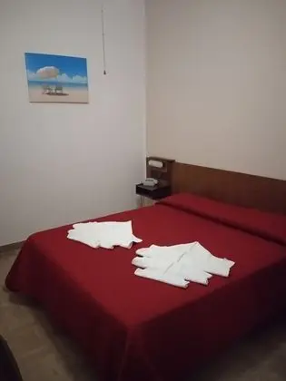 Basic Tek Büyük Yataklı Oda