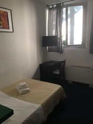 Tek Kişilik Oda, 1 Tek Kişilik Yatak