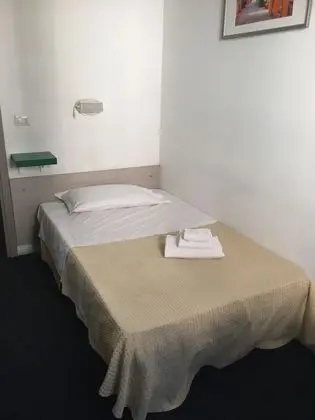 Tek Kişilik Oda, 1 Tek Kişilik Yatak