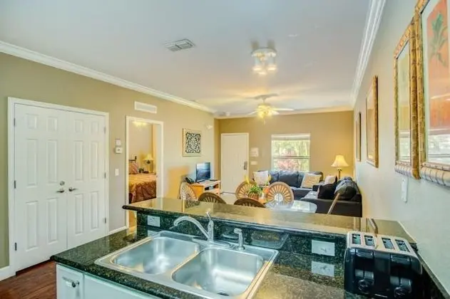 Apart Daire, Birden Çok Yatak (Lucaya 3 Bedroom 2 Bath First Floor T)