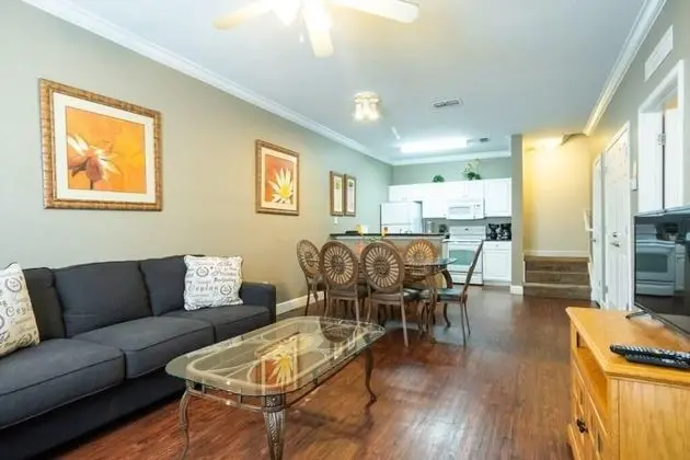 Apart Daire, Birden Çok Yatak (Lucaya 3 Bedroom 2 Bath First Floor T)