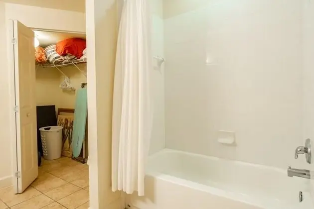 Apart Daire, Birden Çok Yatak (Lucaya 3 Bedroom 2 Bath Townhome with)