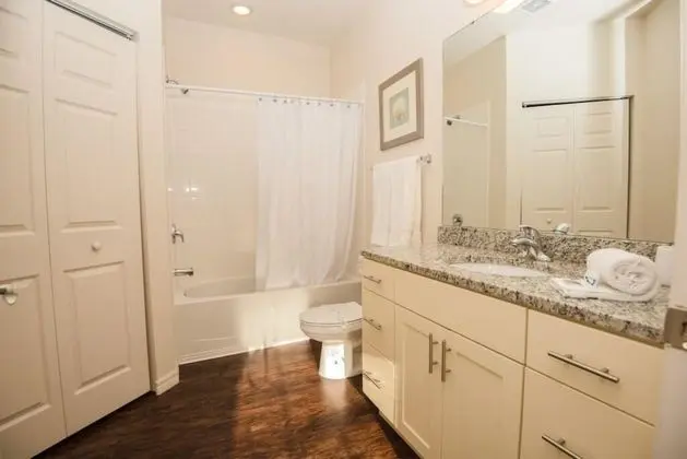 Apart Daire, Birden Çok Yatak (Lucaya 4 Bedrooms 3 Baths Townhome wi)