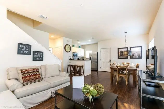 Ev (Lucaya Village Resort 4 Bedroom TownH)