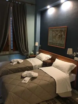 Basic Tek Büyük veya İki Ayrı Yataklı Oda