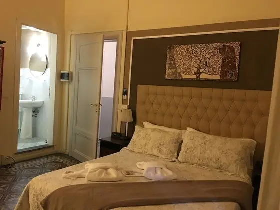 Üç Kişilik Oda