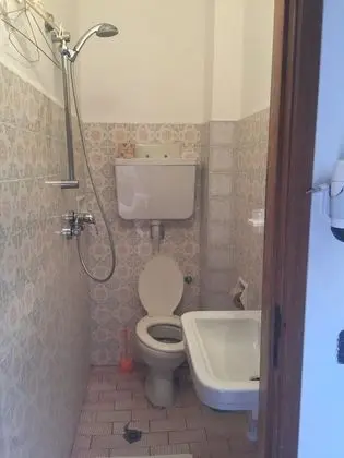 Üç Kişilik Oda