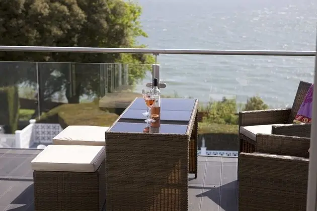 Superior Oda, Balkon, Denize Bakan