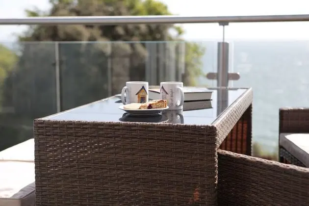 Superior Oda, Balkon, Denize Bakan