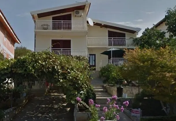 Apart Daire (Luce - family apartment with terrase )