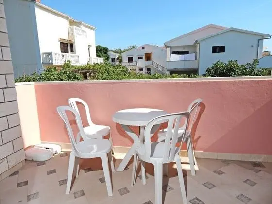 Apart Daire (Luce - family friendly & parking - A3)