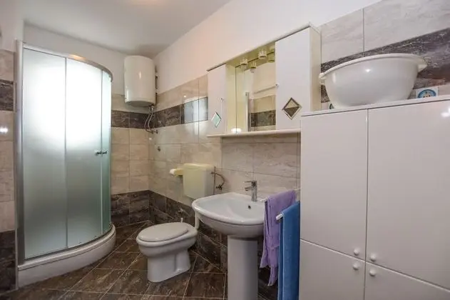 Apart Daire (Luce - family friendly & parking - A3)