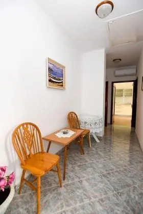 Apart Daire (Luce - family friendly & parking - A3)
