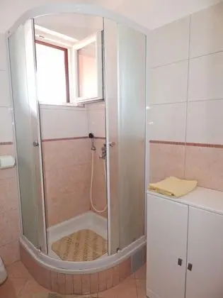 Apart Daire (Luce - family friendly & parking - A4)