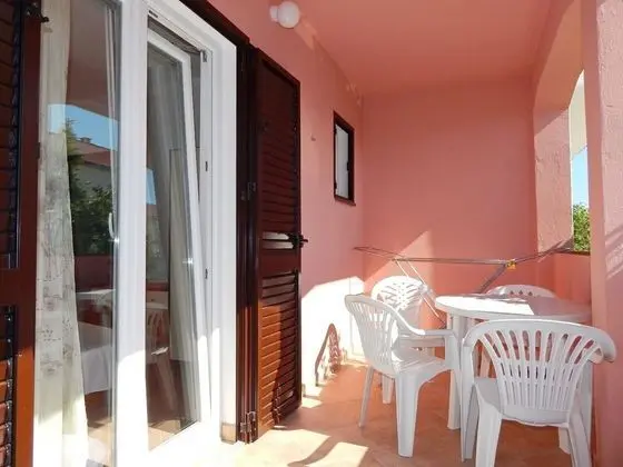 Apart Daire (Luce - family friendly & parking - A4)