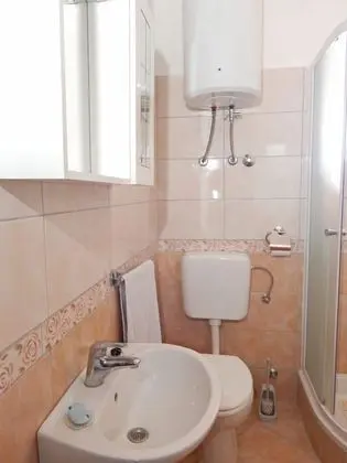 Apart Daire (Luce - family friendly & parking - A5)