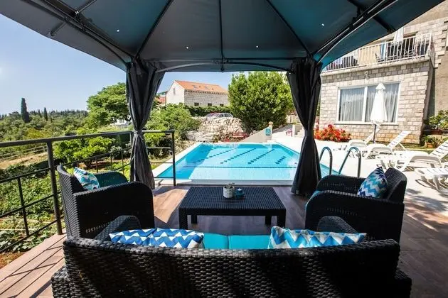 Villa (Three-Bedroom Holiday Home)