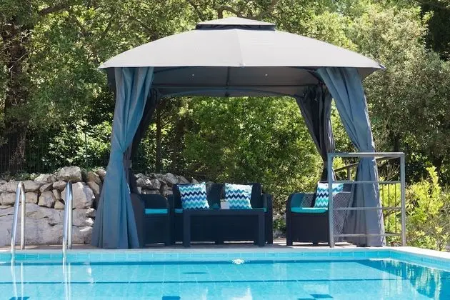 Villa (Three-Bedroom Holiday Home)