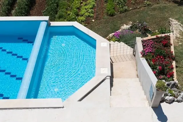 Villa (Three-Bedroom Holiday Home)