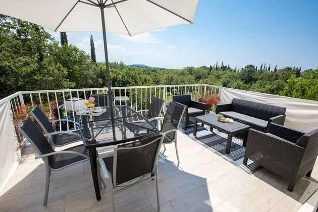 Villa (Three-Bedroom Holiday Home)