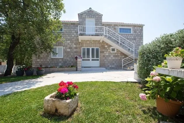 Villa (Three-Bedroom Holiday Home)