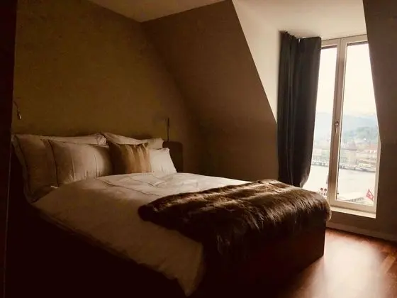 City Apart Daire, 3 Yatak Odası, Göl Manzaralı, Göl Kenarı