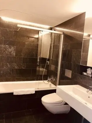 City Apart Daire, 3 Yatak Odası, Göl Manzaralı, Göl Kenarı