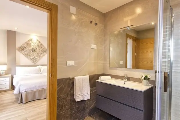 Tek Büyük veya İki Ayrı Yataklı Oda, Balkon