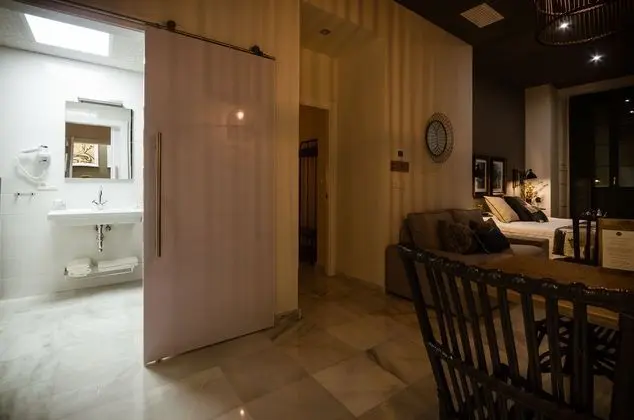 Deluxe Stüdyo, Özel Banyo