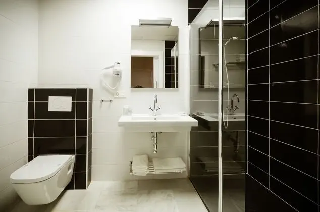Deluxe Stüdyo, Özel Banyo