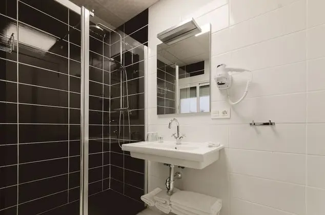 Standard Stüdyo, Özel Banyo