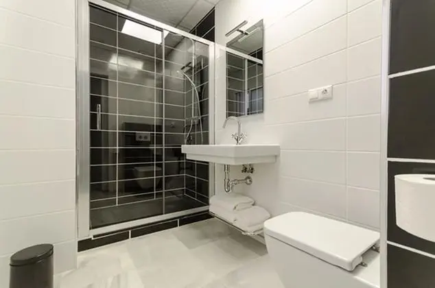 Standard Stüdyo, Özel Banyo