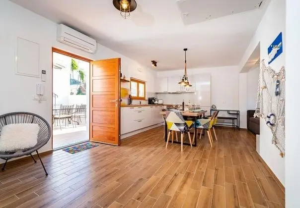 Apart Daire (Luci - 40 m from sea - A1(4))