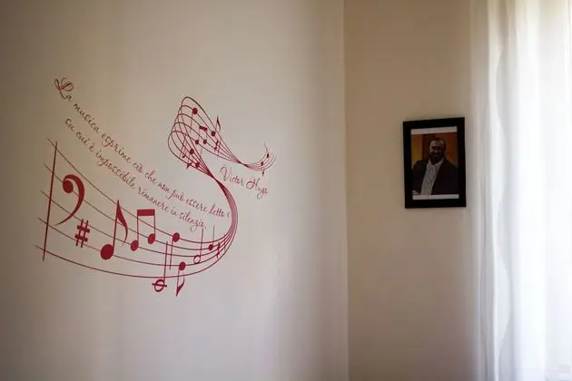 İki Ayrı Yataklı Oda, Ortak Banyo
