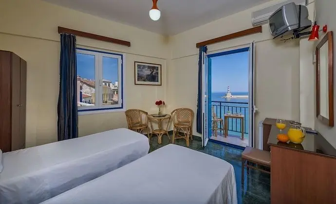 Tek Büyük veya İki Ayrı Yataklı Oda, Deniz Manzaralı