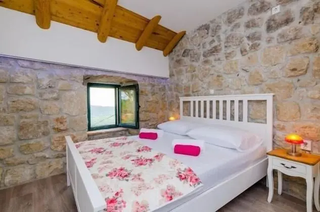 Villa (2 Bedroom Villa with Swimming Pool)