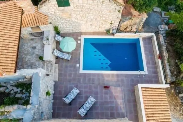 Villa (2 Bedroom Villa with Swimming Pool)