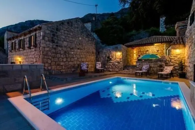 Villa (2 Bedroom Villa with Swimming Pool)
