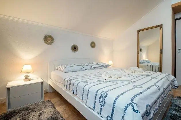 Villa (5-Bedroom Villa with Two Pools)