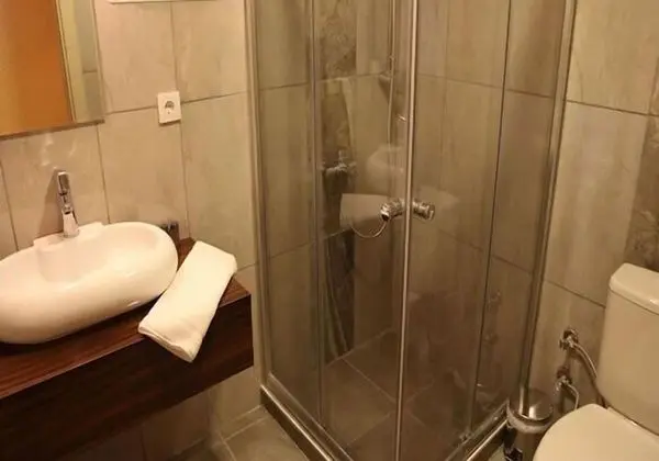 Standard Tek Büyük veya İki Ayrı Yataklı Oda