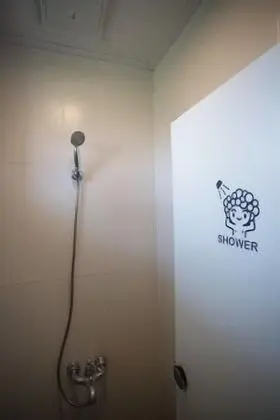 Ortak Ranzalı Oda, Sadece erkekler için