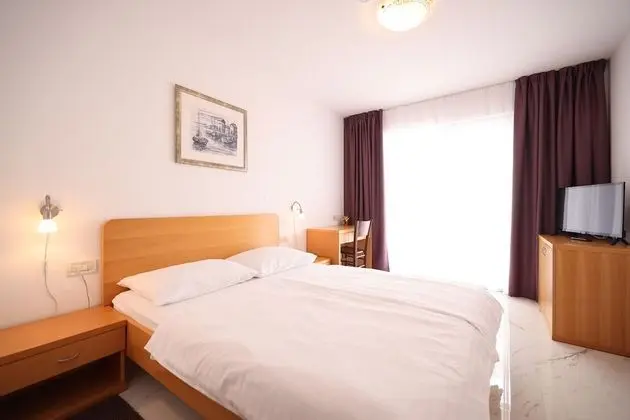 Standard Tek Büyük Yataklı Oda, 1 Büyük (Queen) Boy Yatak, Bahçe Manzaralı