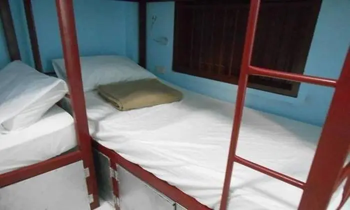 Ortak Ranzalı Oda, Karma Ranzalı Oda (Bunk Bed)