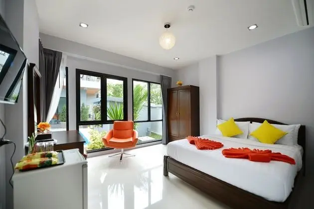 Family Room 4 Adult