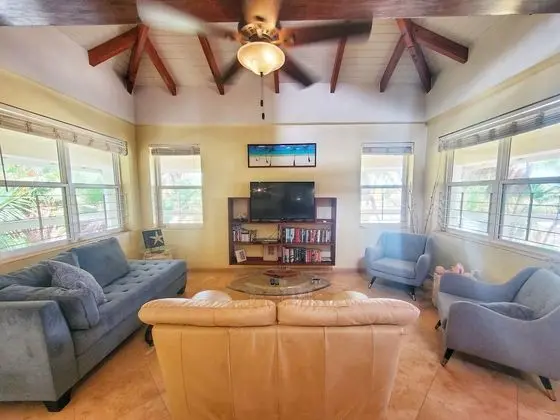 Villa, Kişiye Özel Havuzlu, Denize Sıfır