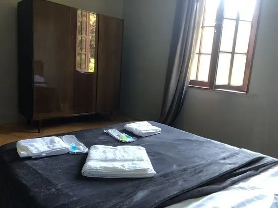 Comfort Üç Kişilik Oda, 2 Yatak Odası, Balkon, Avlu