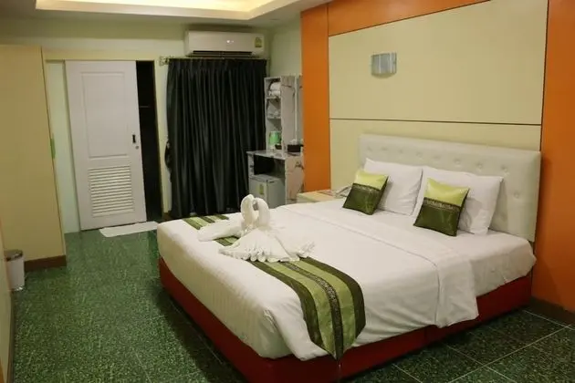Standard Triple Bed